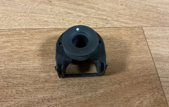Citroen C3 Radiator mount bracket 9639048580