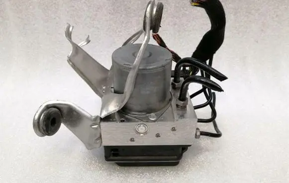 Porsche Cayman 987 ABS Pump 98735575505