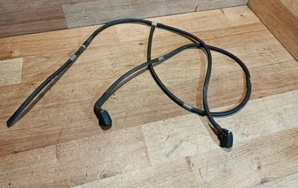 Mazda 6 Windshield washer spray nozzle 