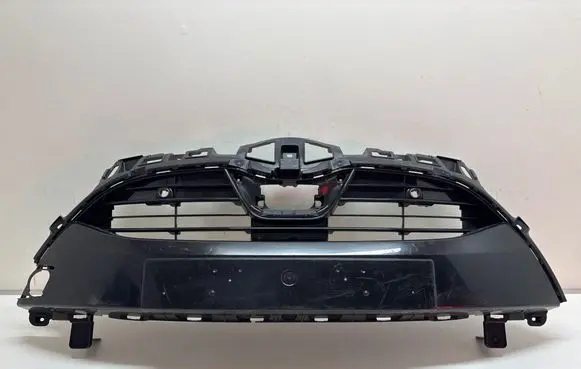 Toyota Yaris XP210 Front bumper upper radiator grill 531010DK20 531110DF60 16803150030