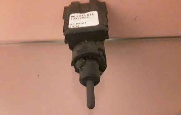 Audi A4 S4 B6 8E 8H Brake pedal sensor switch 8E0945515