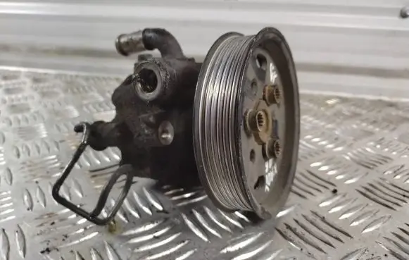 Volkswagen Caddy Power steering pump