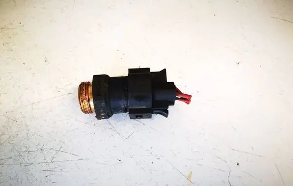 Volkswagen Golf IV Coolant temperature sensor 