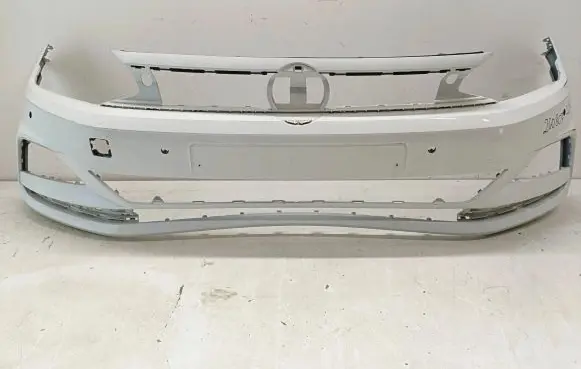 Volkswagen Polo VI Front bumper 2G0807221