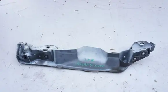 Renault Laguna III Fender mounting bracket