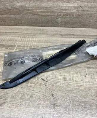 Seat Cordoba (6K) Rear bumper mounting bracket 6K5807184