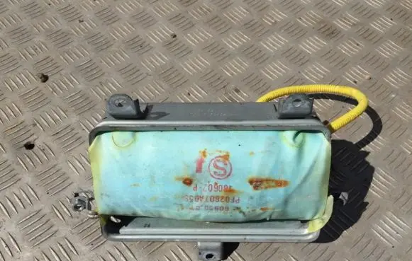Toyota Corolla E120 E130 Passenger airbag