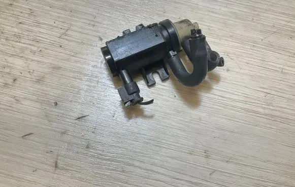 Mercedes-Benz Sprinter W906 Turbo solenoid valve A0001531700 70078218