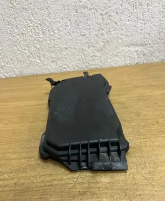 Mercedes-Benz C W204 Fuse box cover A2045400182 F3053