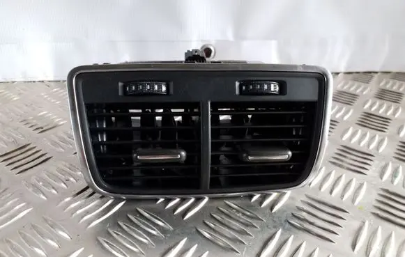 Audi A6 C7 Rear air vent grill 4G0819203