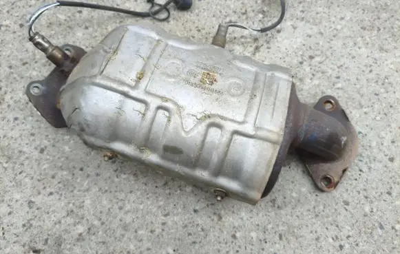 Chrysler Pacifica Catalyst/FAP/DPF particulate filter 68365825AC T01X50541H1586