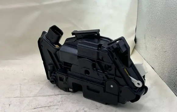 Volkswagen Polo V 6R Rear glass lock/latch C640 1S4839015B