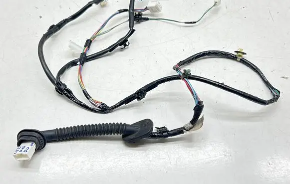 Subaru Legacy Rear door wiring loom 81823AL22A
