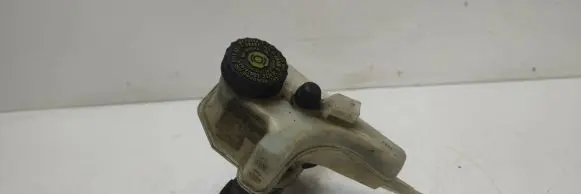 Volkswagen Golf IV Master brake cylinder