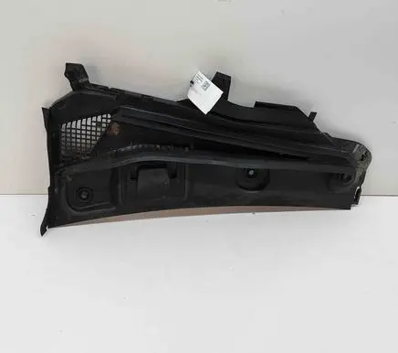 Mercedes-Benz EQE v295 Wiper trim A2978301600