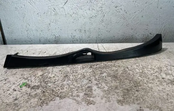 Under headlight/headlamp trim