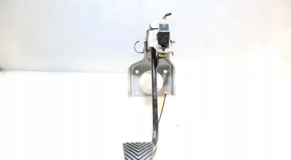 Hyundai i20 (GB IB) Clutch pedal 
