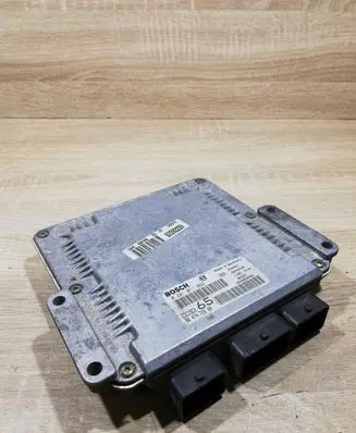 Peugeot 607 Engine control unit/module ECU 9647472680 0281011082