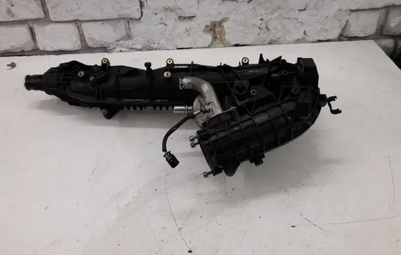 BMW X5 E70 Intake manifold 8507233 1202020224 6017