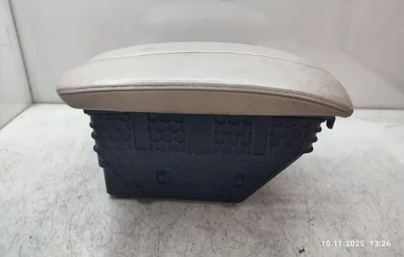 BMW X6 E71 Armrest 0113928 0111258
