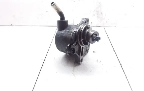 Mercedes-Benz ML W163 Vacuum pump A6122300065