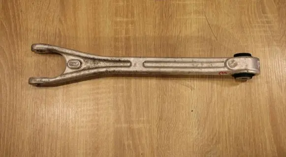 Maserati Ghibli Rear control arm 275KM