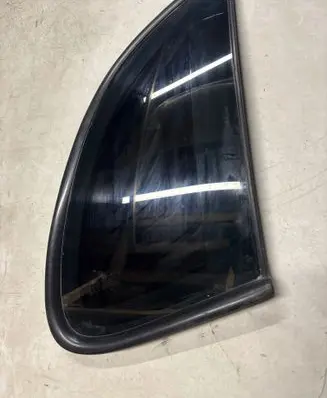 Chrysler PT Cruiser Rear door window glass 43R004584