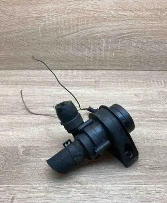 Audi A8 S8 D3 4E Water pump 30950000 1J0973702