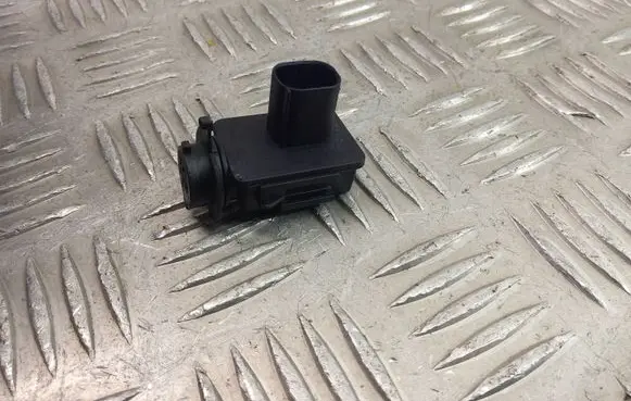 BMW X3 G01 AUC sensor 6833647