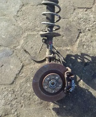 Renault Koleos I Front wheel hub spindle knuckle