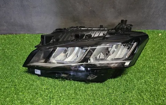 Peugeot 308 Headlight/headlamp 98516733 00504919999 0256N087