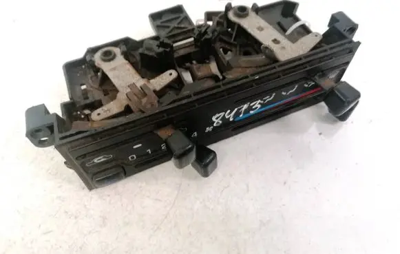 Nissan King Cab, Navara Climate control unit