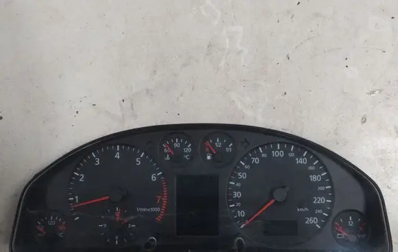 Audi A6 S6 C5 4B Speedometer (instrument cluster) 4B0919880AX