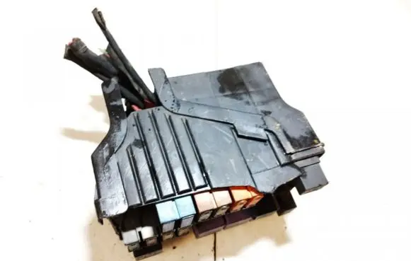 Renault Laguna II Fuse box set 8200162334