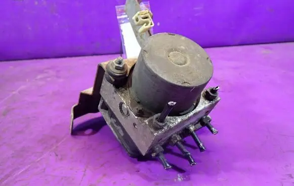 Mitsubishi Colt ABS Pump 4670A401