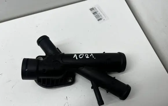 Volkswagen Touran II Engine coolant pipe/hose 03L121131AA