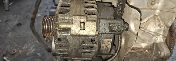 Skoda Fabia Mk2 (5J) Generator/alternator 03d903025j