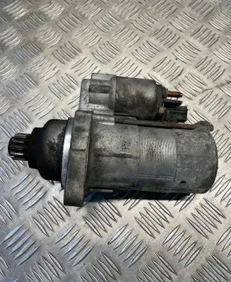 Volkswagen PASSAT B6 Starter motor 02M911023N TS18E3 0405070179JC