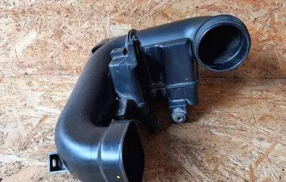 Hyundai i40 Intake resonator 282203Z300 281903Z300