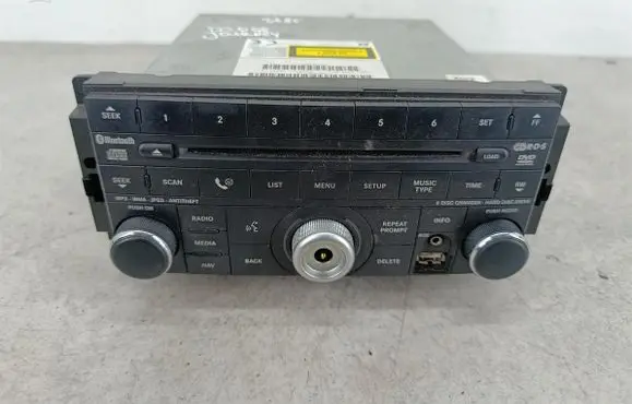 Dodge Journey Radio/CD/DVD/GPS head unit P05107098AF