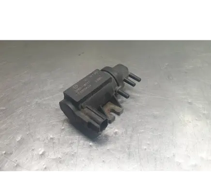 Mazda 6 Vacuum valve SH0218741