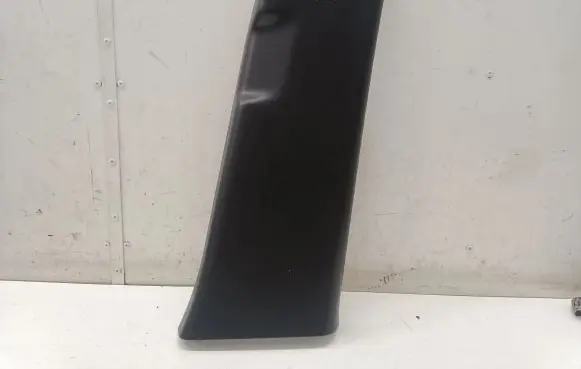 (B) pillar trim (bottom)