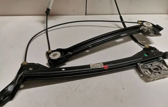 Audi A5 8T 8F Front door electric window regulator 8T0887462D