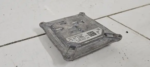 Audi A4 S4 B8 8K Headlight ballast module Xenon 8K0907472A 130732921801 10EEG100136