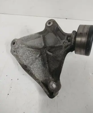Opel Insignia A A/C compressor mount bracket 12605471