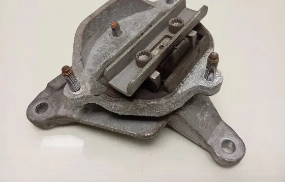 Audi A5 8T 8F Gearbox mount 8k0399115bk 8k0399151