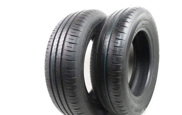 Volkswagen Golf V R16 summer tire 