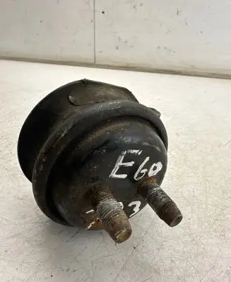 BMW 5 E60 E61 Engine mount bracket