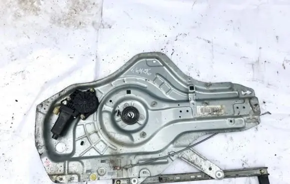 Hyundai Elantra Sliding door window regulator with motor 824702d061