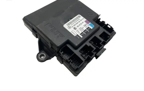 Mercedes-Benz C W203 Door control unit/module A1698204526 05072341